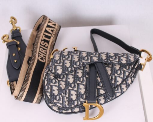 Dior Women's Handbag Shoulder Bag