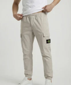 stone island cargo pants men beige front stone island cargo pants side pocket beige cargo pants men streetwear